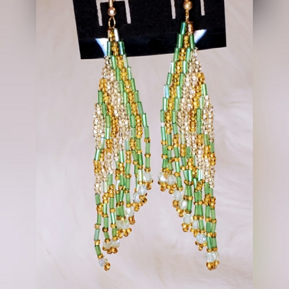 Beaded earrings - Picture 2 of 3